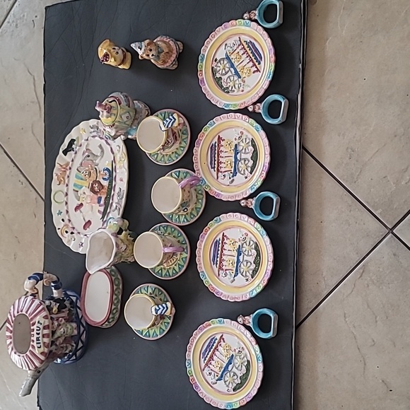 Tea Set Mercuries Collectible Ceramic Vintage Children's Circus display